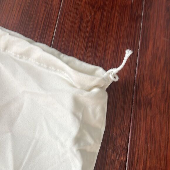 3 Smaller ZARA Dustbags - White Cloth Bags - Drawstring Closure - Picture 4 of 4